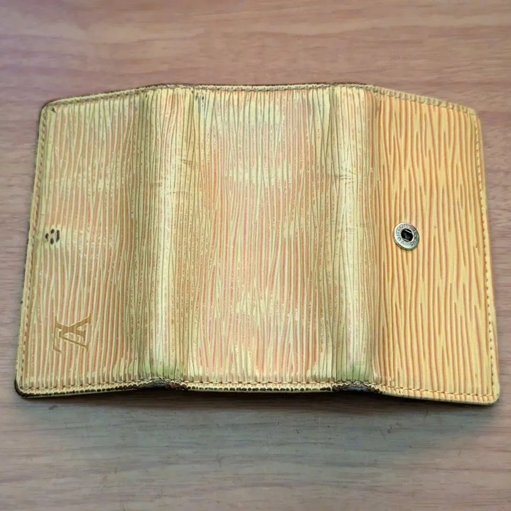 Louis Vuitton Epi Key Holder/Wallet #1597***